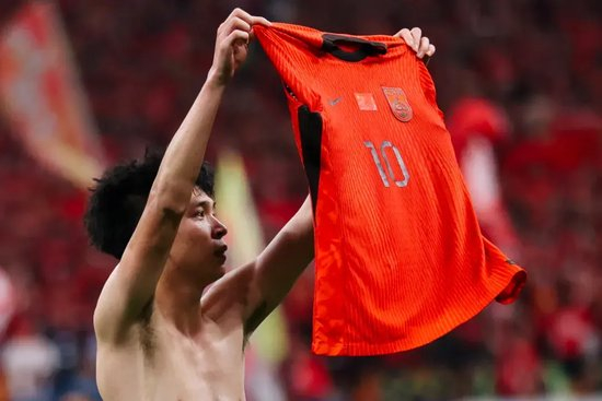 王鈺棟點(diǎn)殺巴林，18歲199天創(chuàng)國足世預(yù)賽最年輕進(jìn)球紀(jì)錄