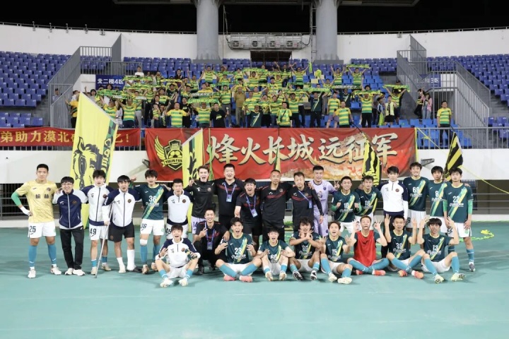 替補奇兵郭金鋮梅開二度，榆林礦工4-0完勝渭南青年提前出線