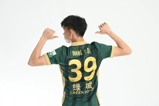 德法多隊關(guān)注王鈺棟 中超新人留洋需先完成聯(lián)賽“畢業(yè)”