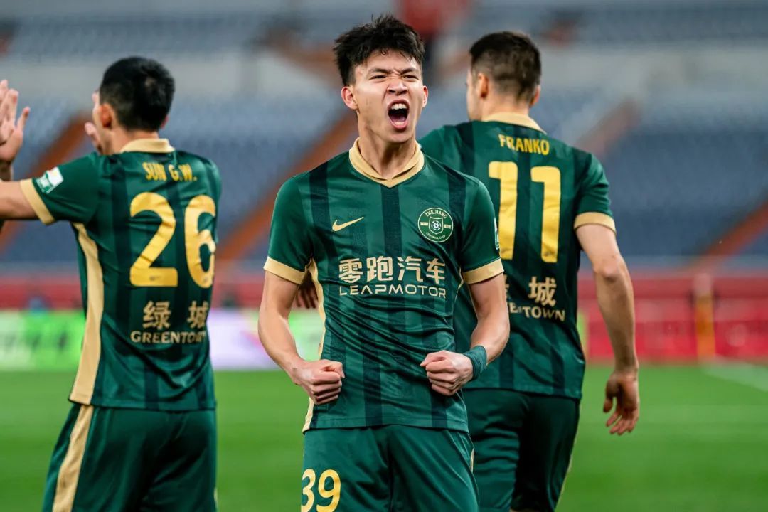 18歲王鈺棟8球登頂中超射手榜，40天從首球到并列第一
