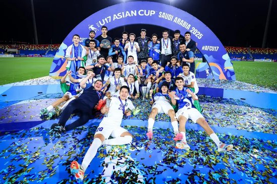 9人作戰(zhàn)2-0勝沙特，烏茲別克U17亞洲杯奪冠，三年三線突破青訓成果
