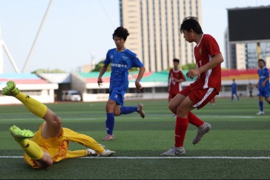 雨花臺(tái)中學(xué)5-0橫掃南京城市梯隊(duì)，中青賽南京U15首日爆冷