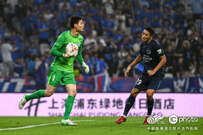 阿代米閃擊 卡爾采夫點射 深圳客場2-1終結(jié)申花不敗